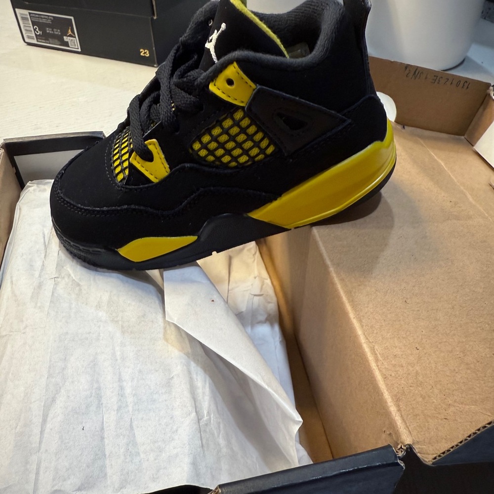 Jordan 4 Thunder (TD) Size 8C